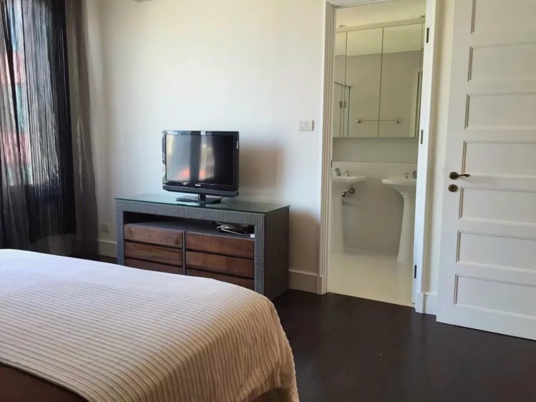 Property photos for Aguston Sukhumvit 22