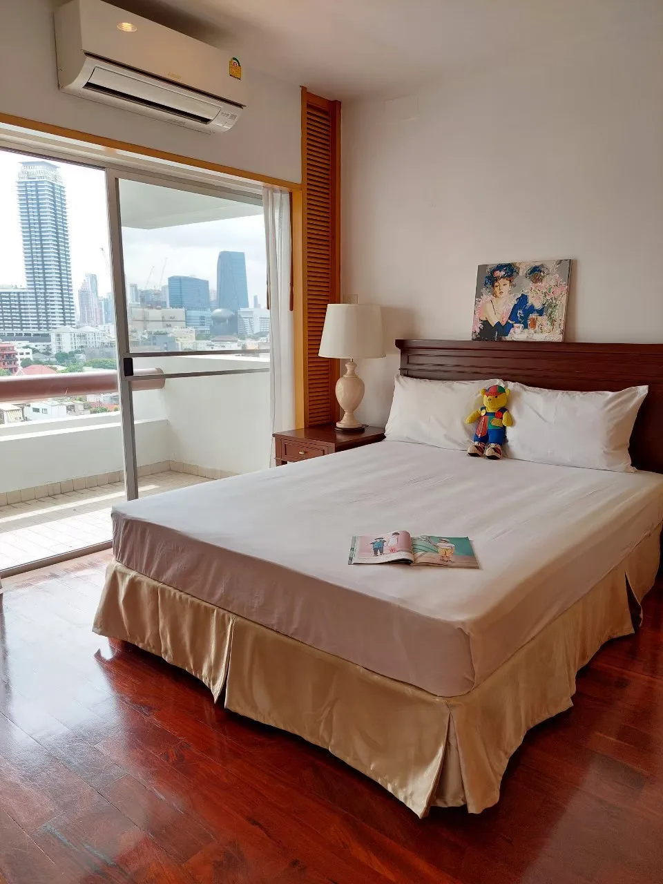 Property photos for Esmeralda Apartments