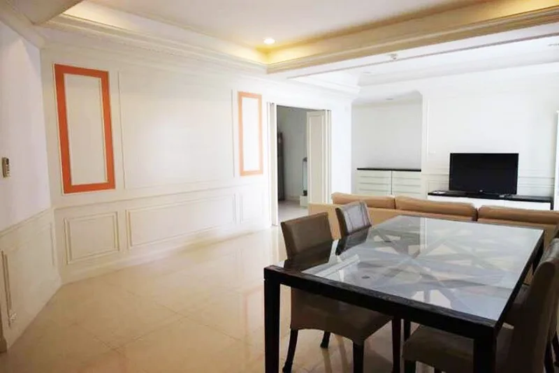 Property photos for La Vie En Rose Place