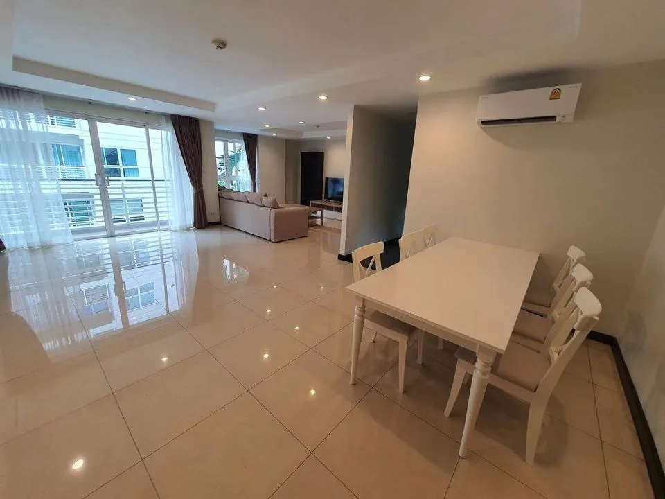 Property photos for Avenue 61