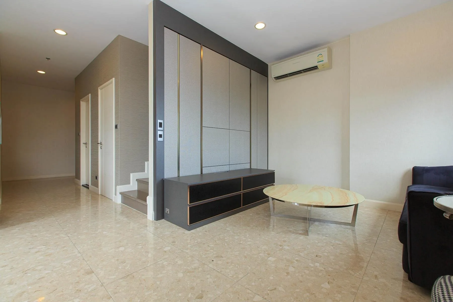 Property photos for The Crest Sukhumvit 34
