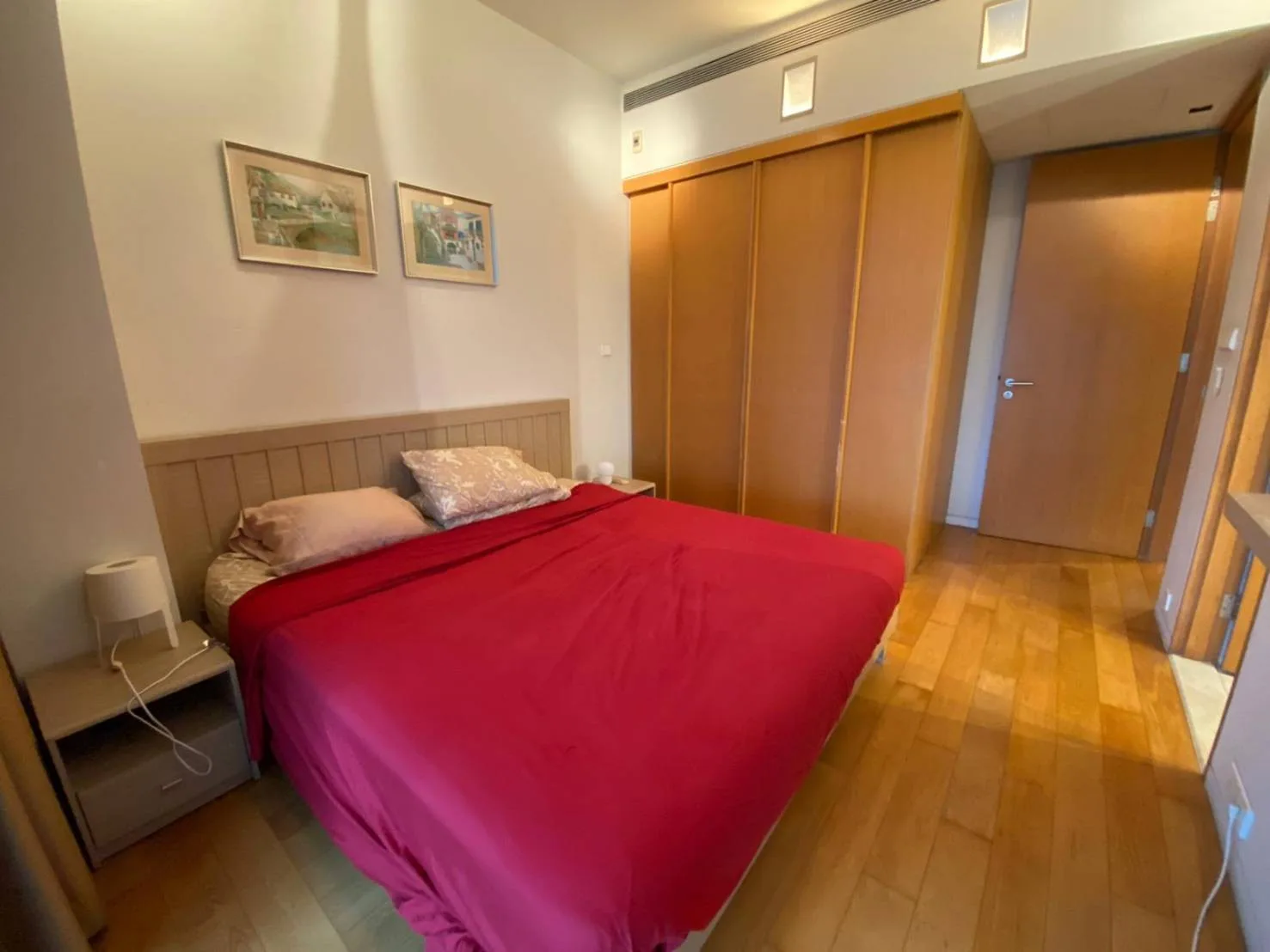Property photos for The Met