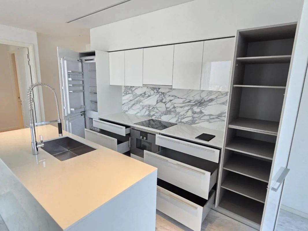 Property photos for Four Seasons Private Residences