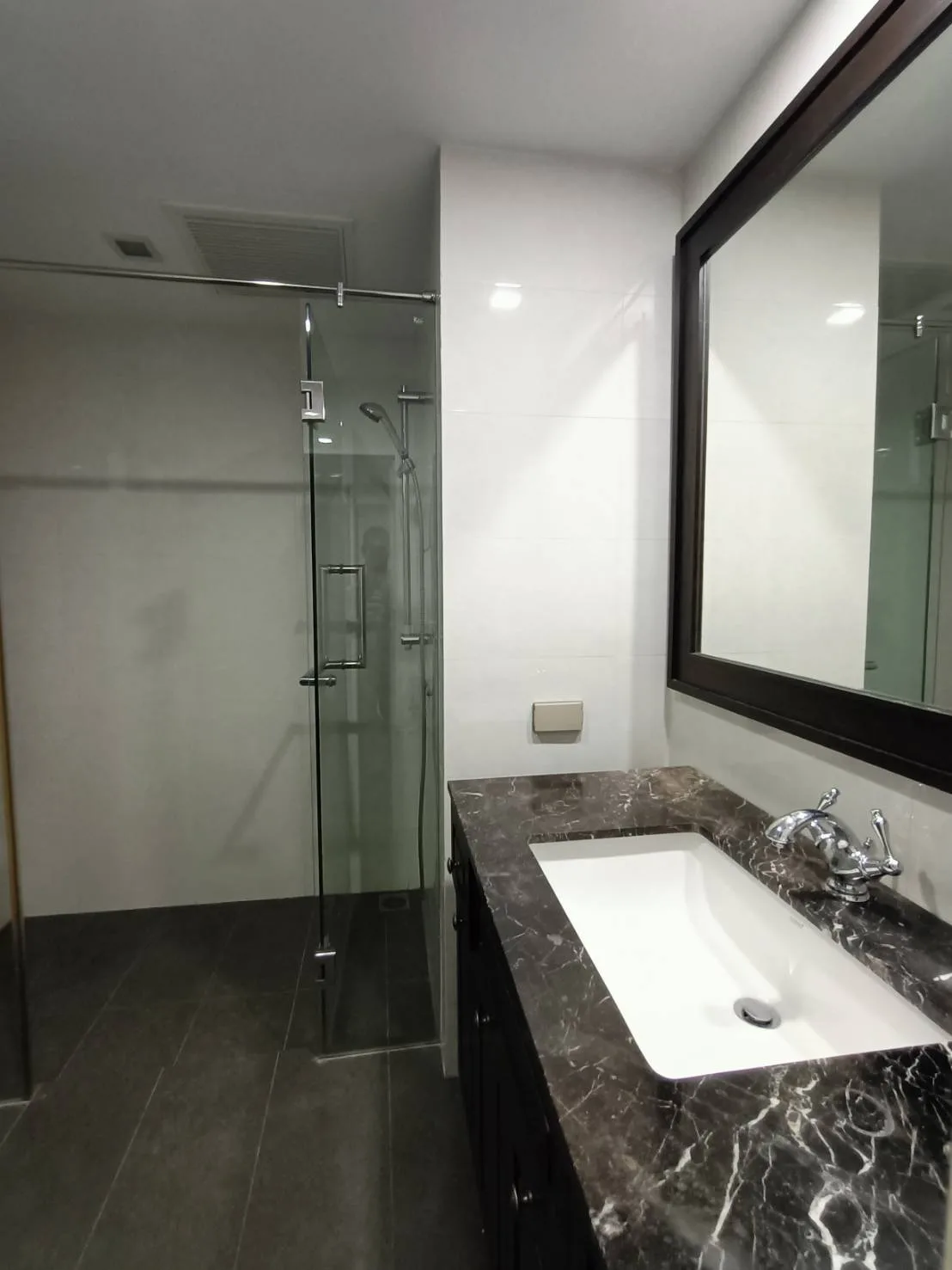 Property photos for Monet House Apartment