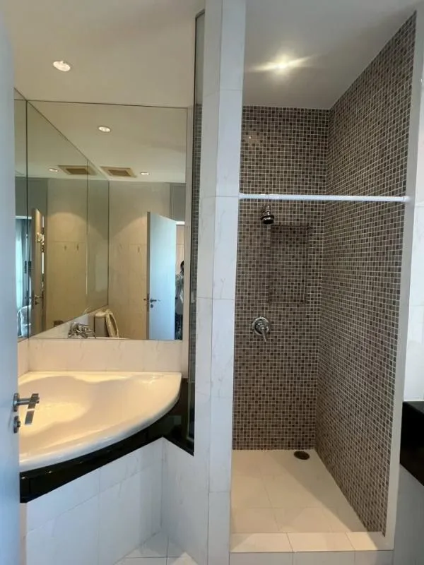 Property photos for Royal Residence Park