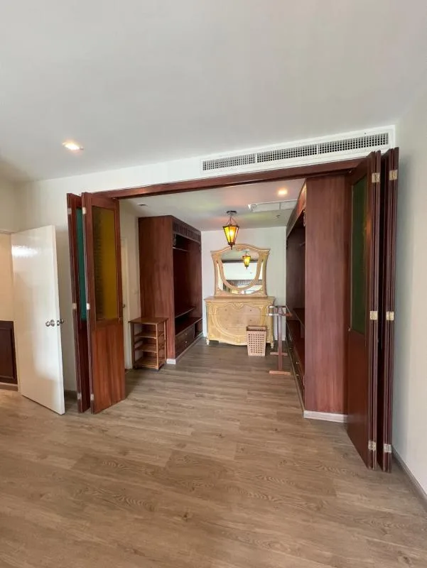Property photos for Noble Remix
