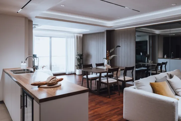 Property photos for Supreme Elegance