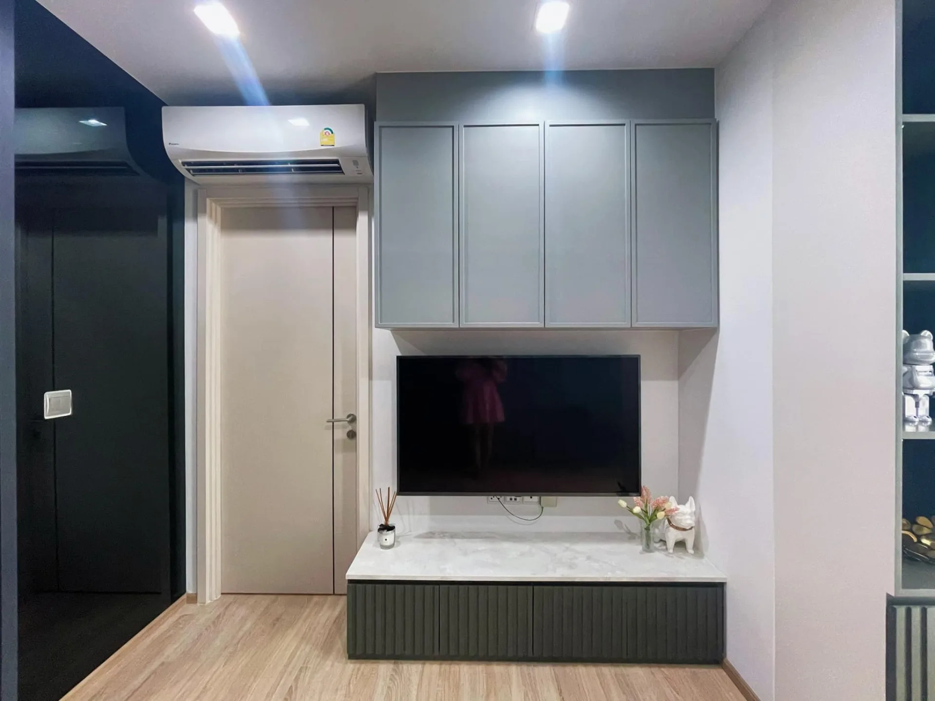 Property photos for THE LINE Phahol - Pradipat