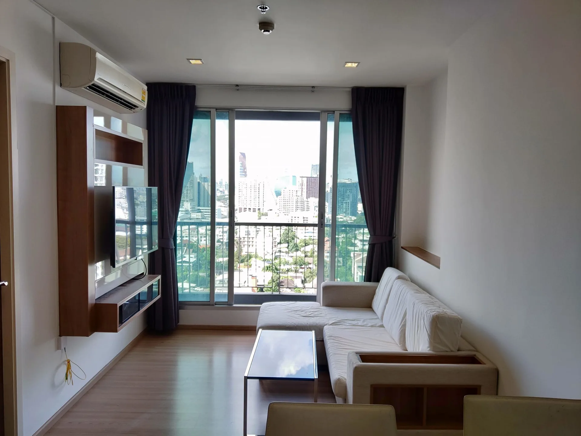 Property photos for Rhythm Phahol-Ari