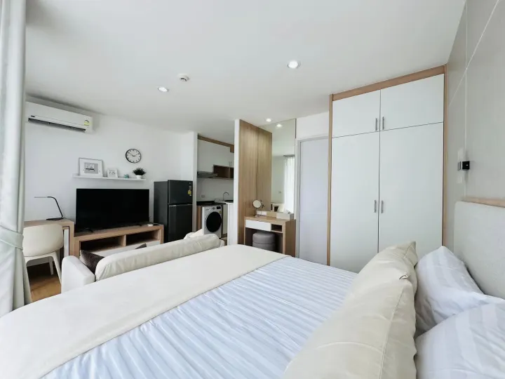 Property photos for 6th Avenue Sukhumvit 15