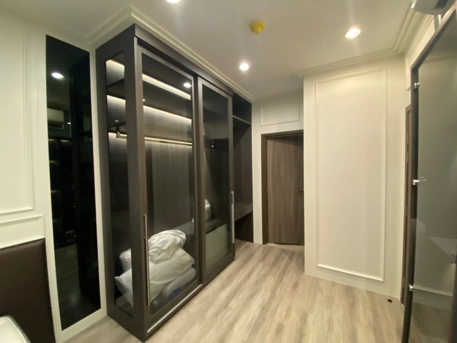 Property photos for IDEO Mobi Sukhumvit 66