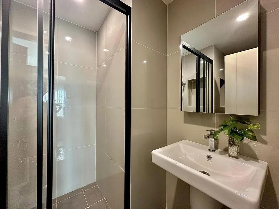 Property photos for The Base Phetchaburi-thonglor