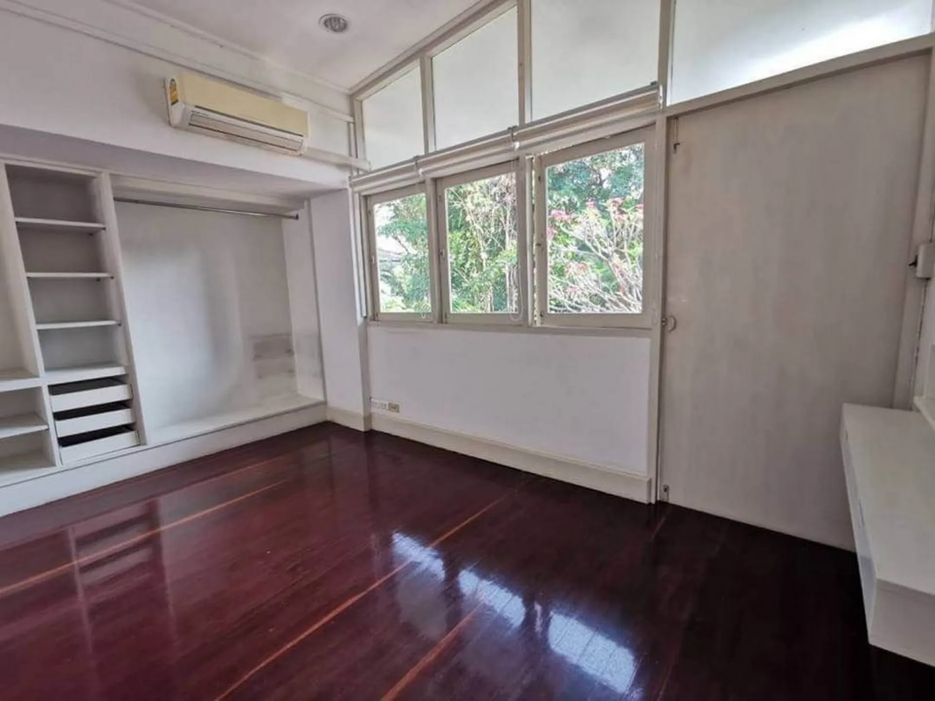 Property photos for Single House Ekkamai 6