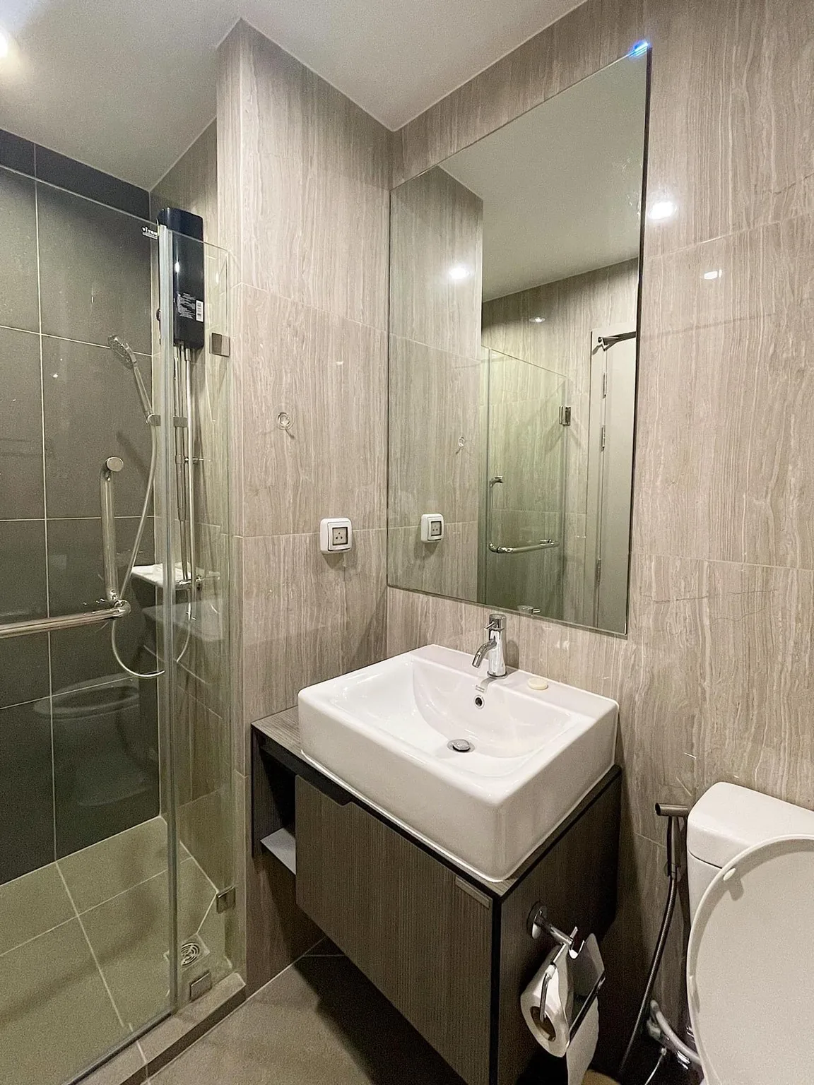 Property photos for The Parkland Phetkasem 56