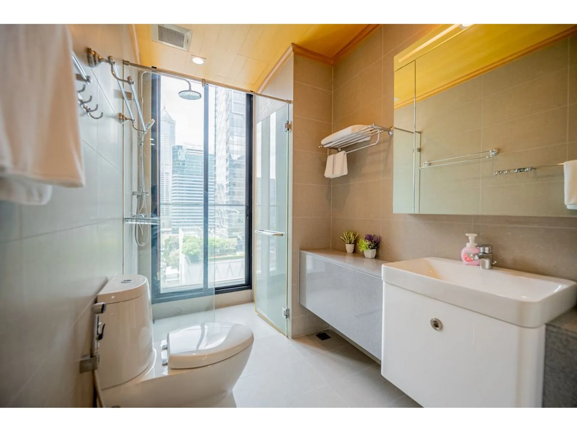 Property photos for Noble Ploenchit