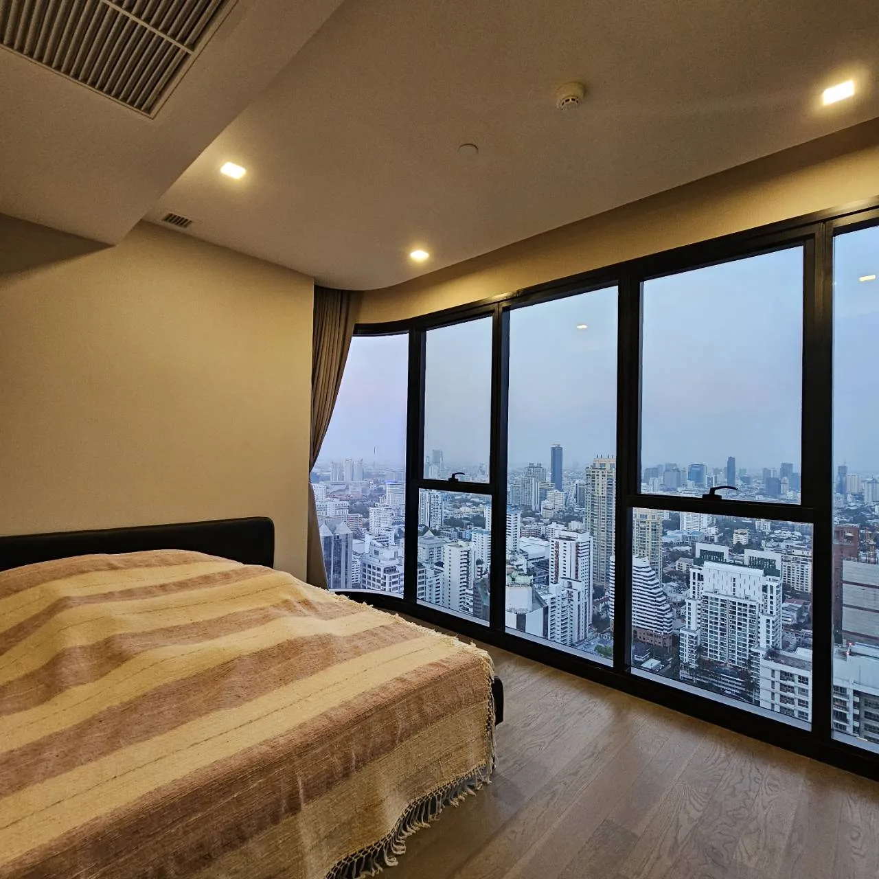 Property photos for Ashton Asoke