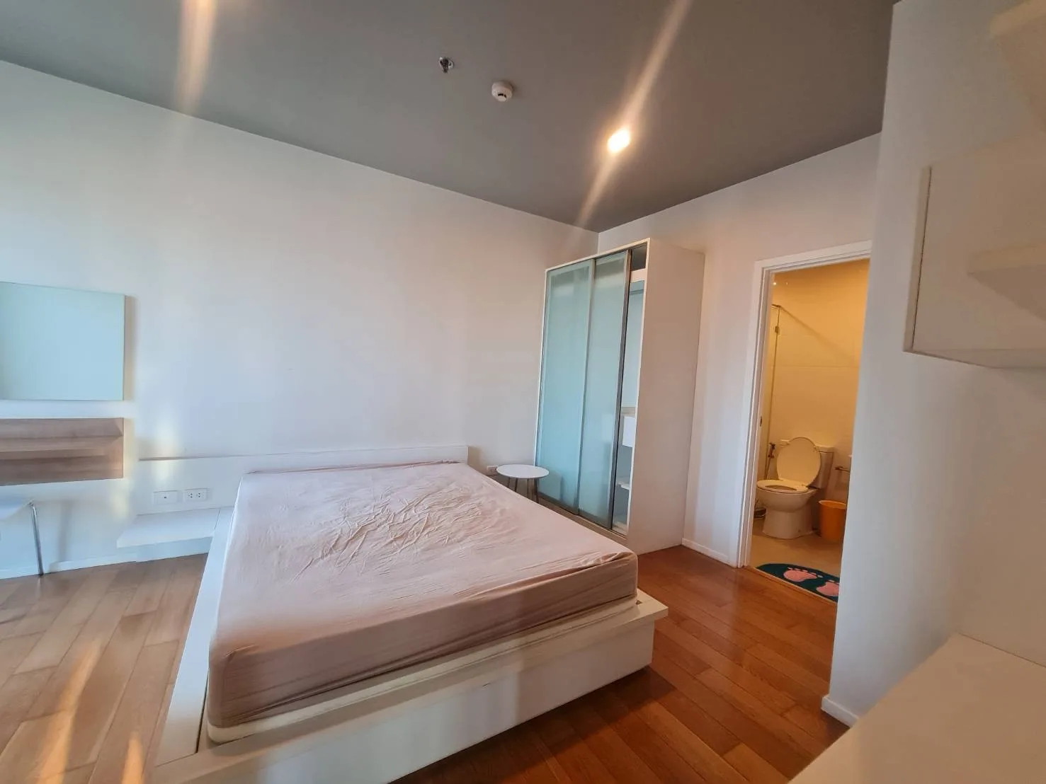 Property photos for Blocs 77