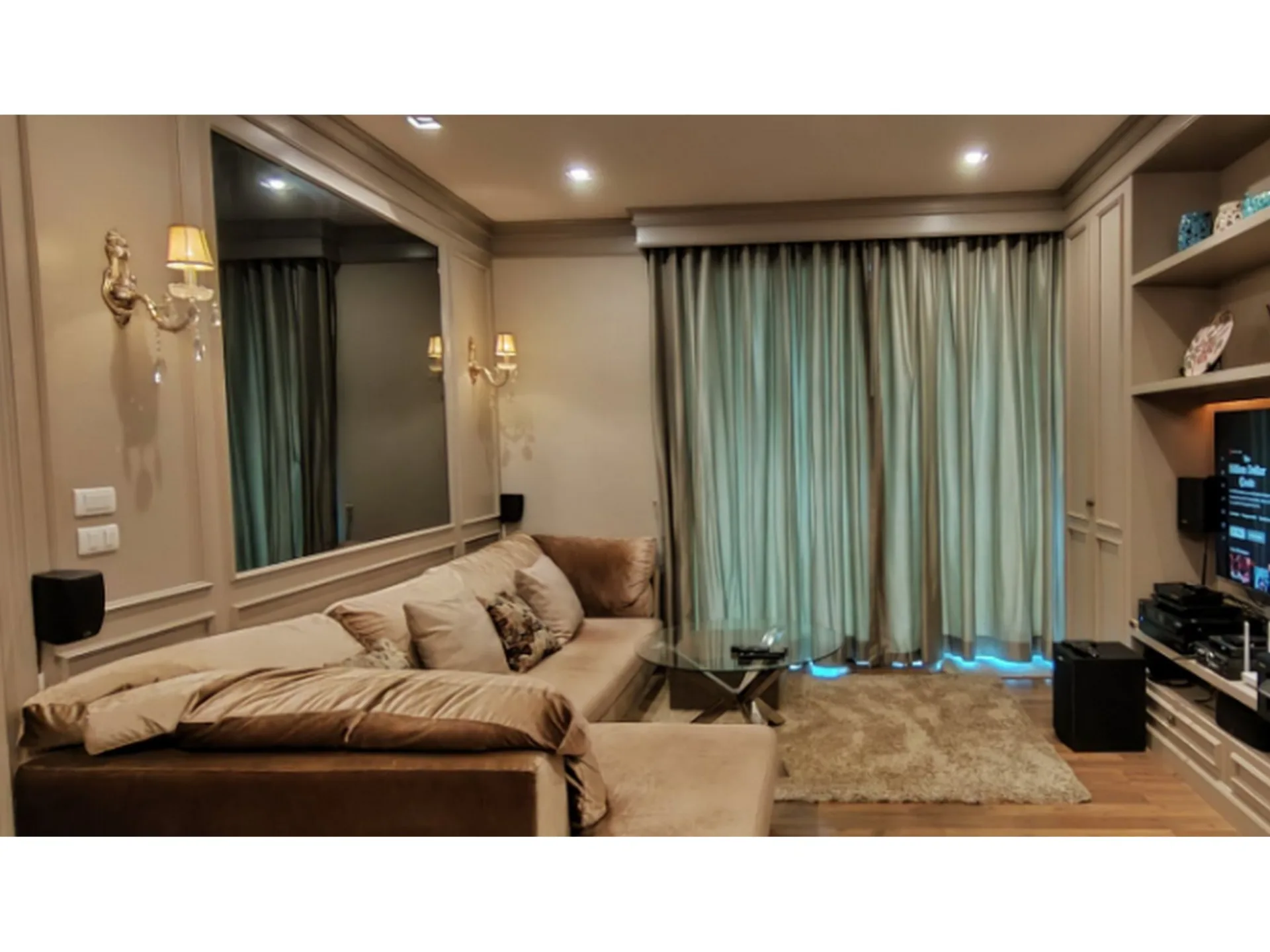 Property photos for The Room Sukhumvit 62