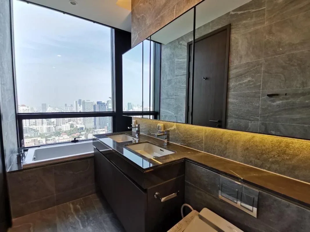 Property photos for The Esse Sukhumvit 36