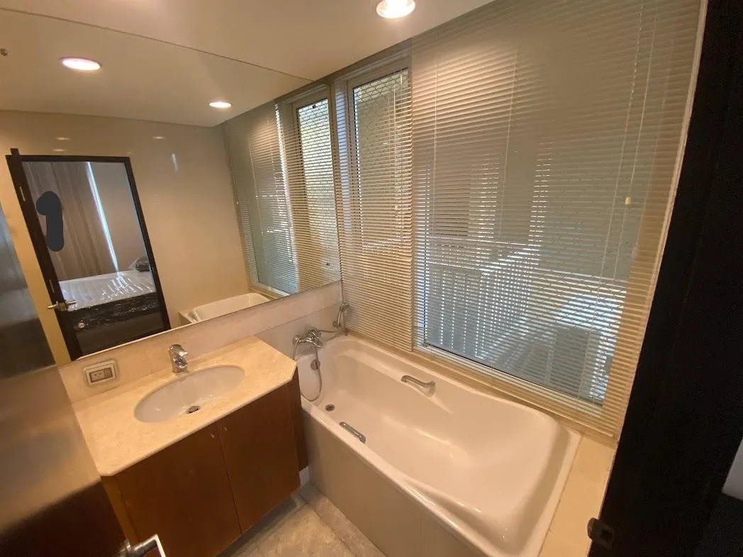 Property photos for Wilshire