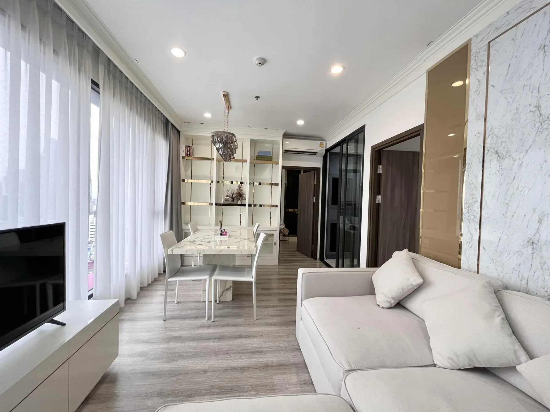 Property photos for Ideo Mobi Asoke