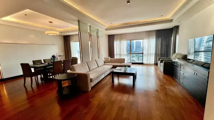 Property photos for Royal Residence Park