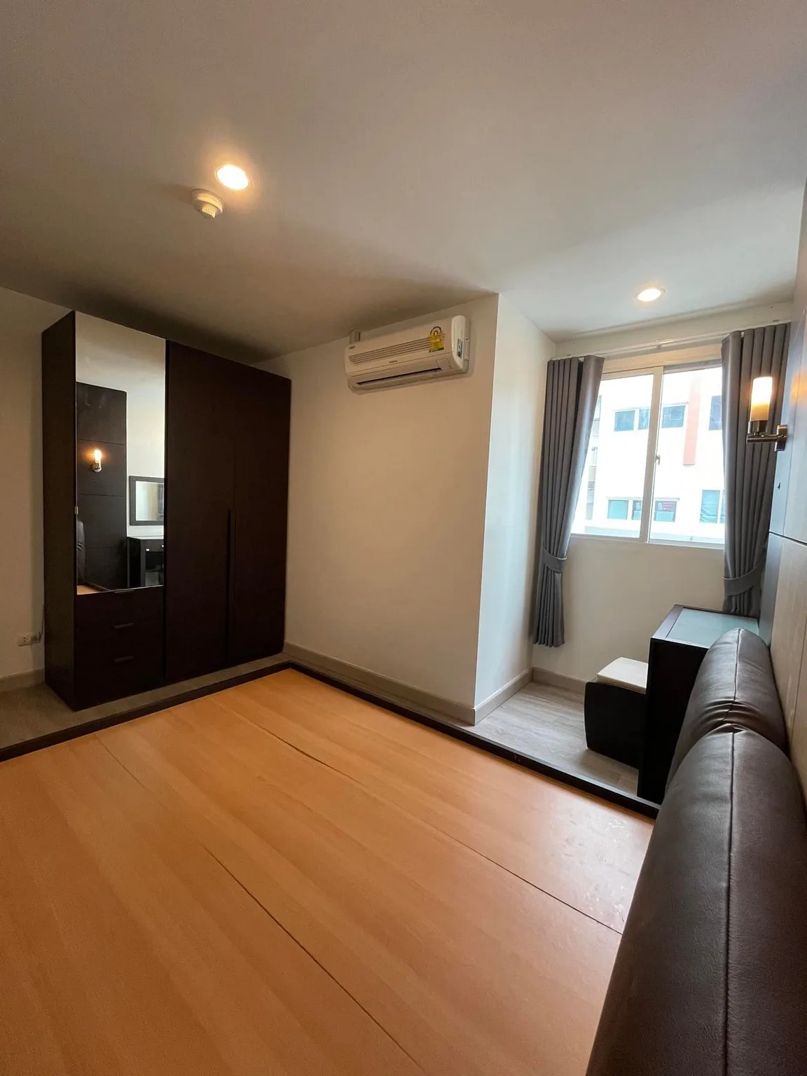 Property photos for Metro Park Sathorn