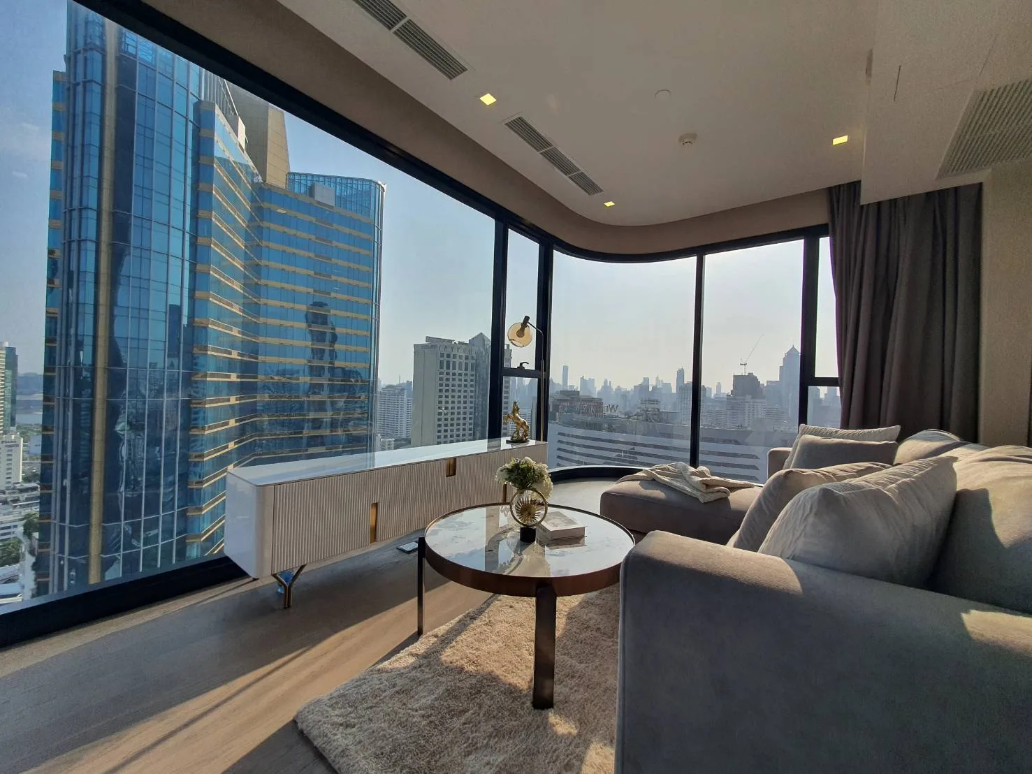 Property photos for Ashton Asoke