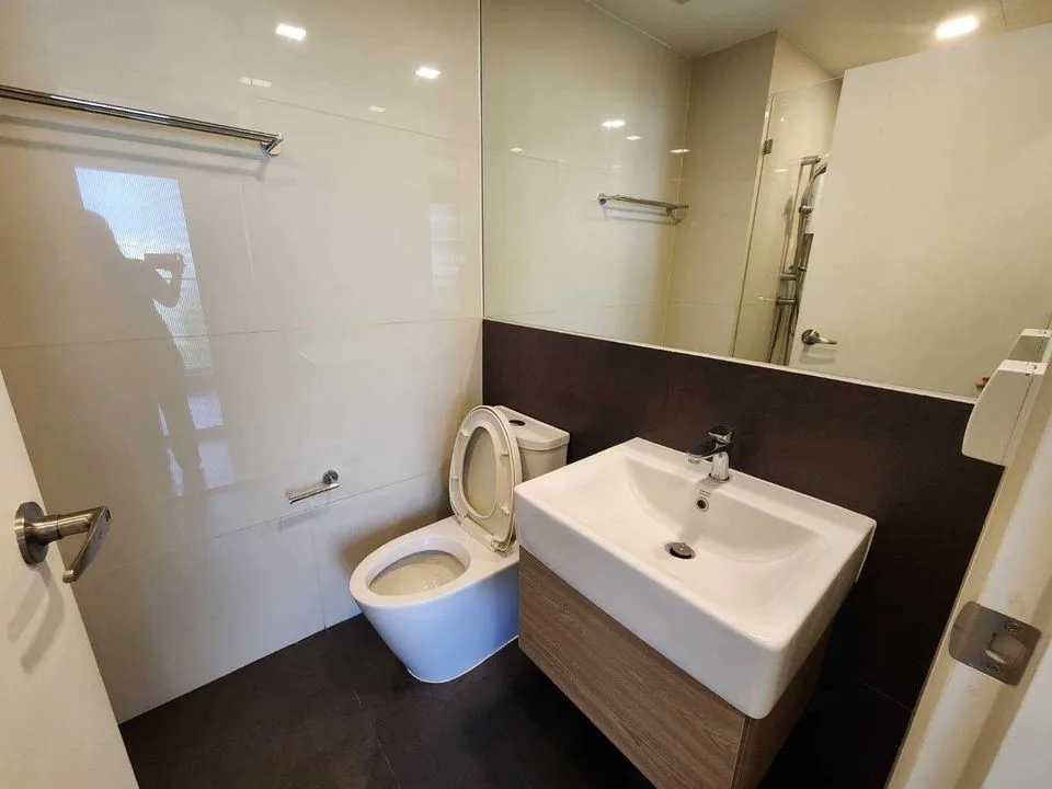 Property photos for Chambers On - nut Station