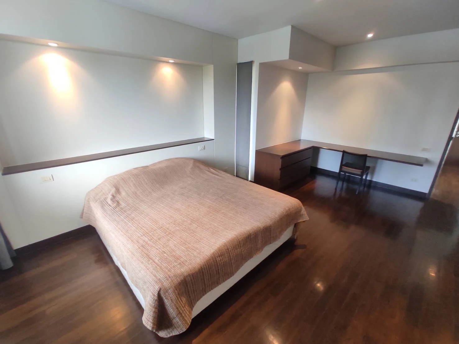 Property photos for Ruamrudee House