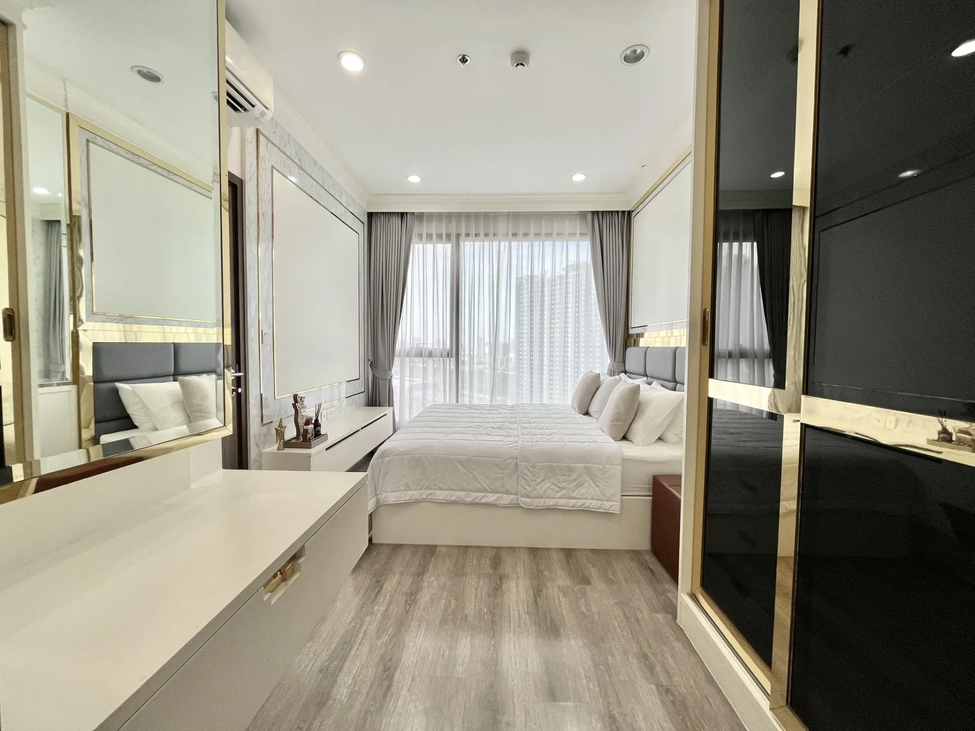 Property photos for Ideo Mobi Asoke