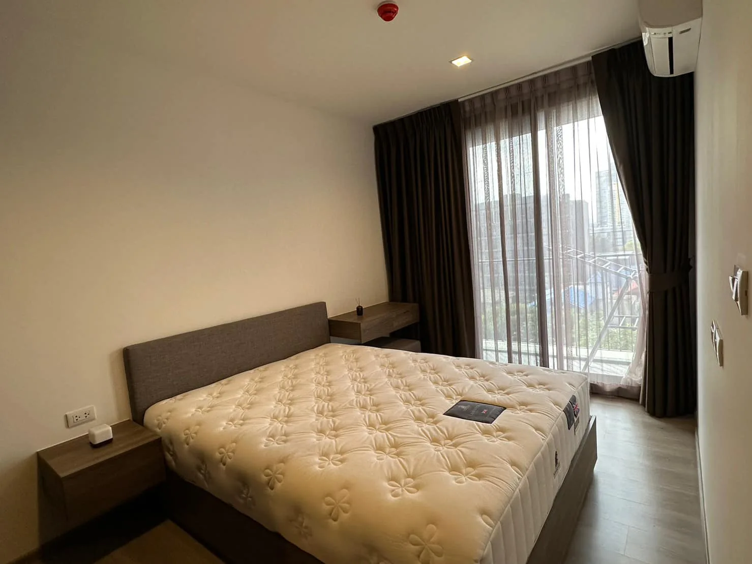 Property photos for THE LINE Phahonyothin Park