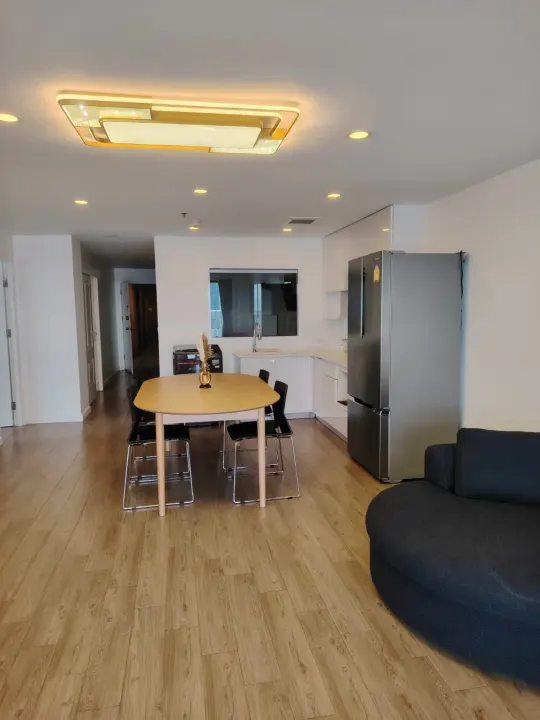 Property photos for State Tower