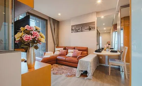 Property photos for The Room Sathorn - St.Louis