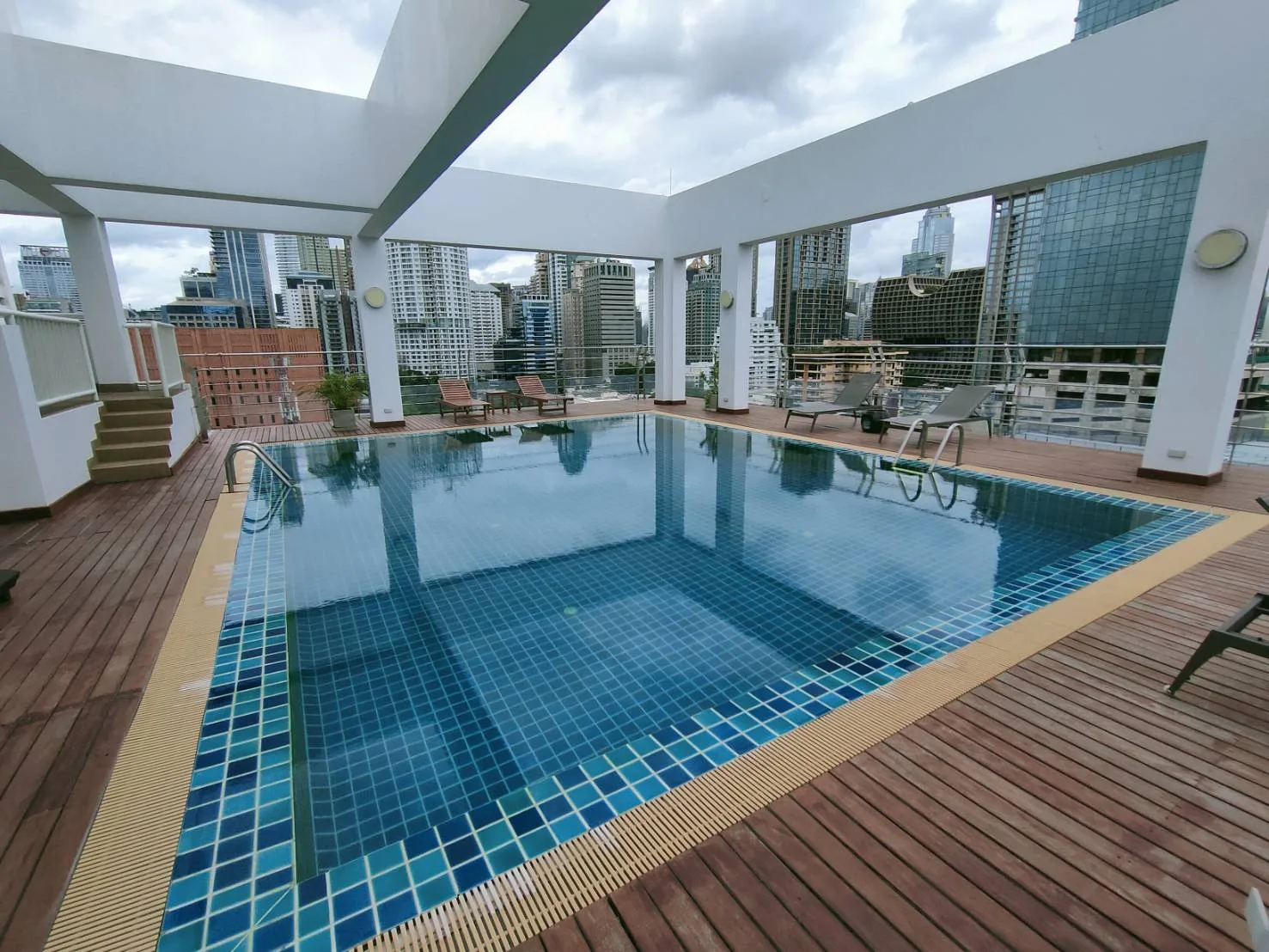 Property photos for Park View Mansion