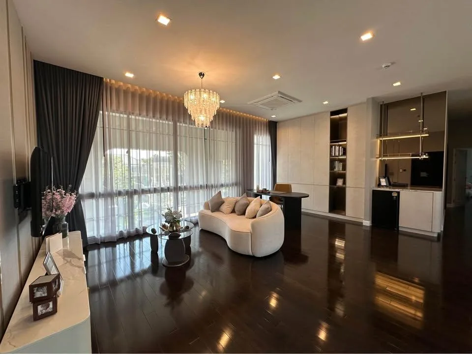 Property photos for Grand Bangkok Boulevard Krungthepkritha