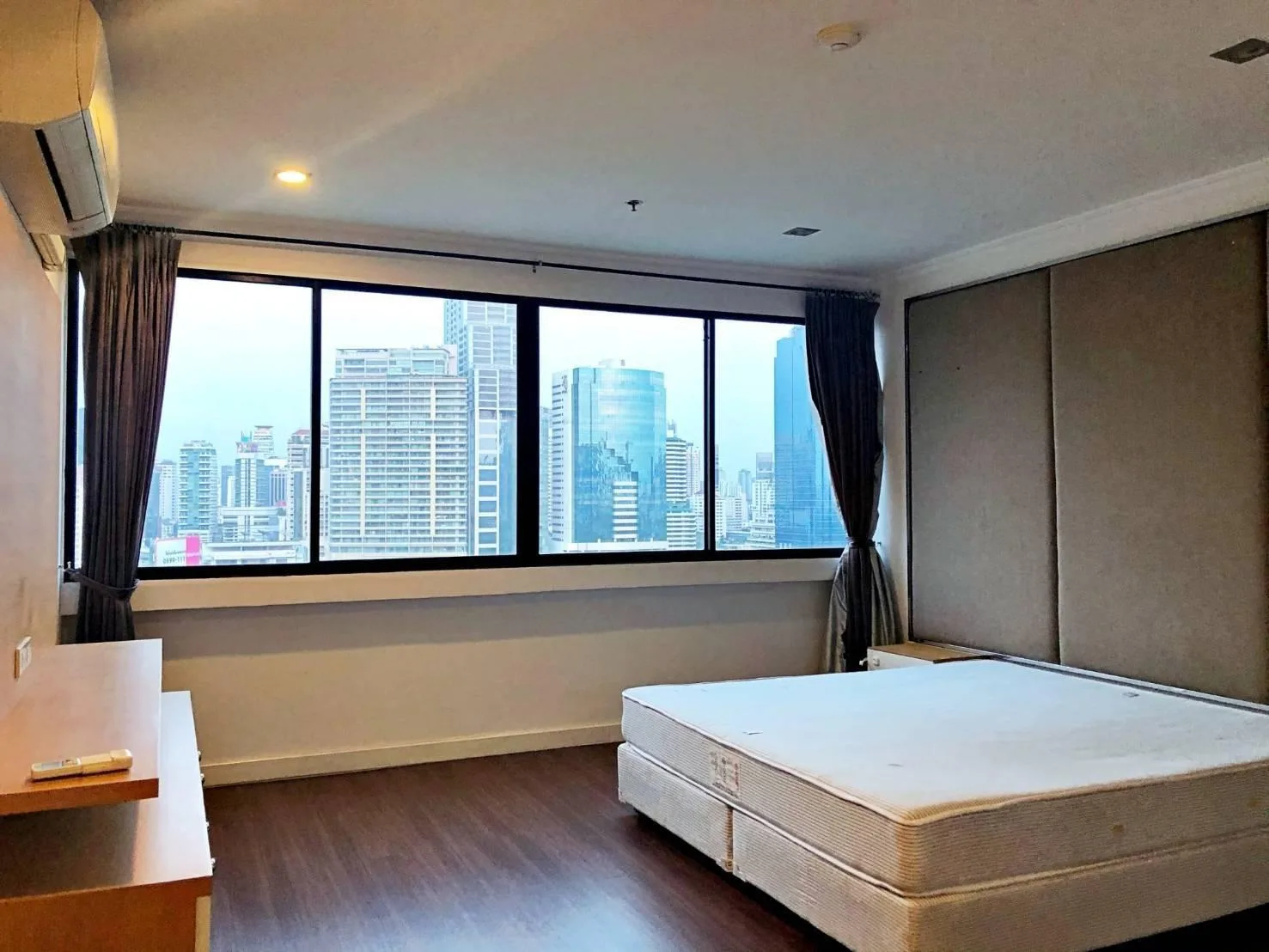 Property photos for Lake Green