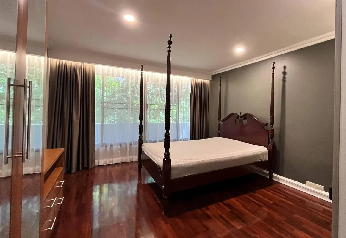 Property photos for Yen Akard Garden