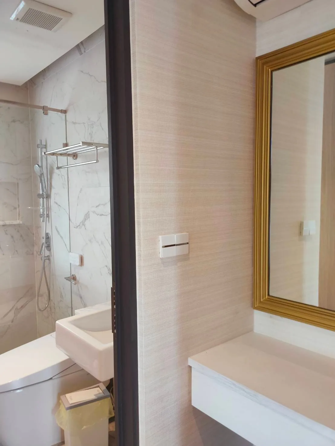 Property photos for 111 Residence Luxury Apartment Sukhumvit 39