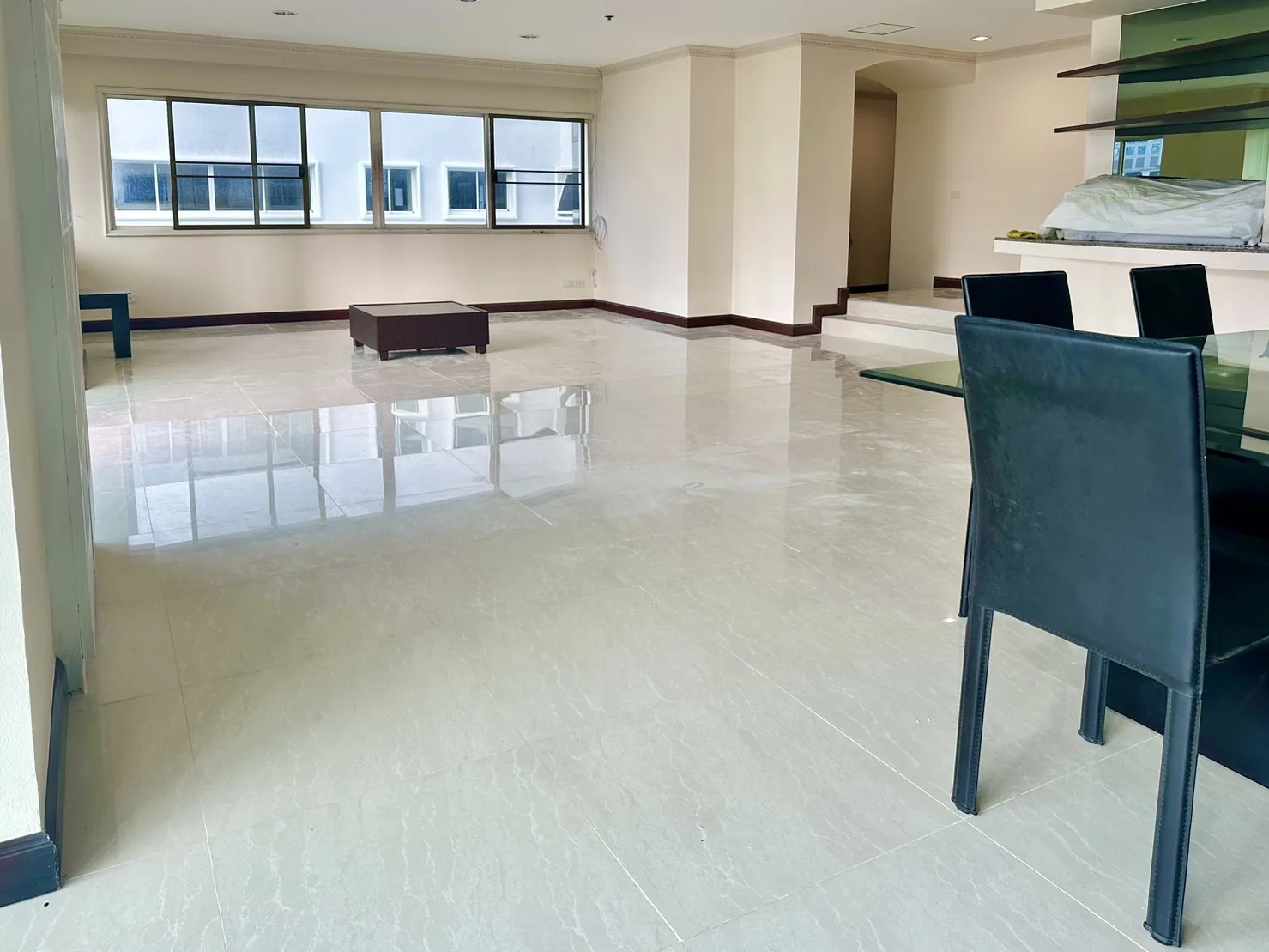 Property photos for 33 Tower