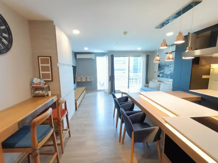 Property photos for Centric Scene Phaholyothin 9