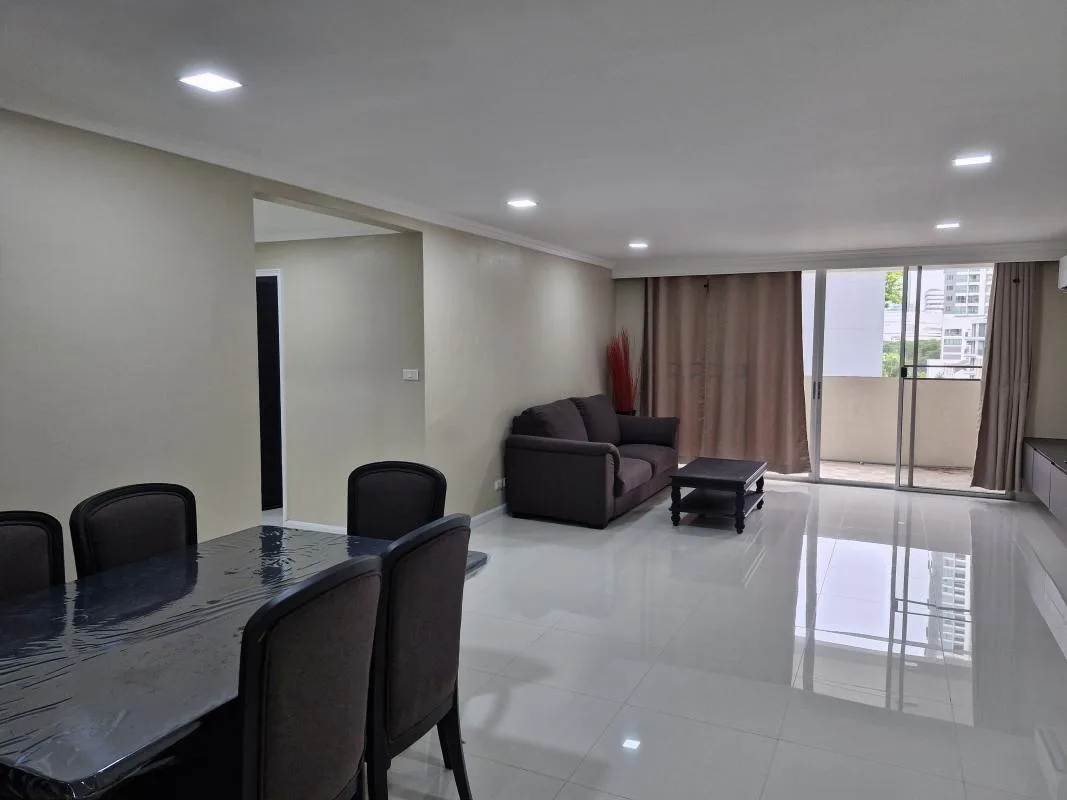 Property photos for D.S. Tower 2 Sukhumvit 39