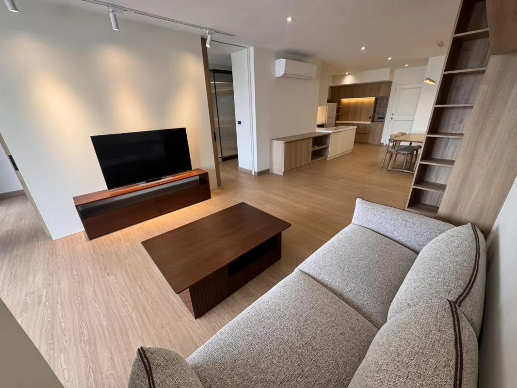 Property photos for Lake Avenue 16