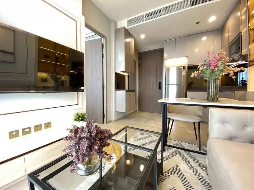 Property photos for The Extro Phayathai-rangnam