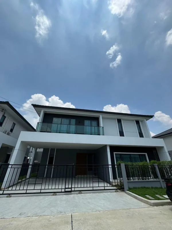 Property photos for Centro Phahol-viphawadee