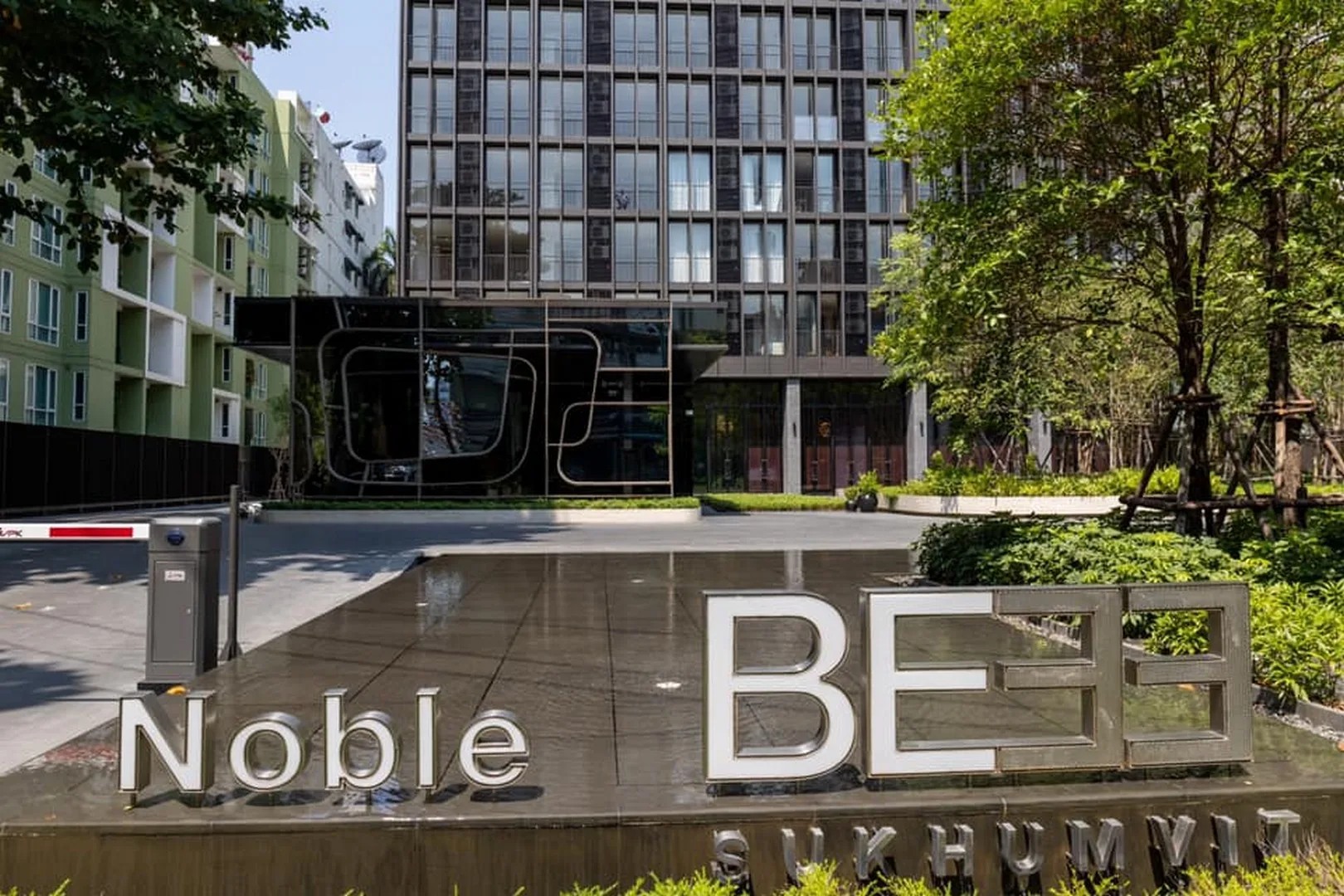 Property photos for Noble BE 33