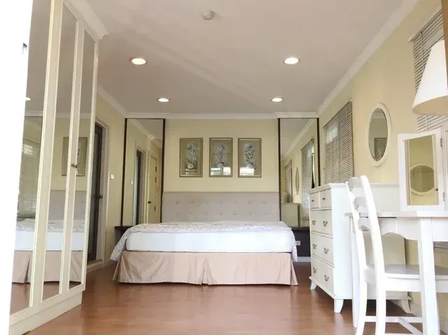 Property photos for Lumpini Suite Sukhumvit 41