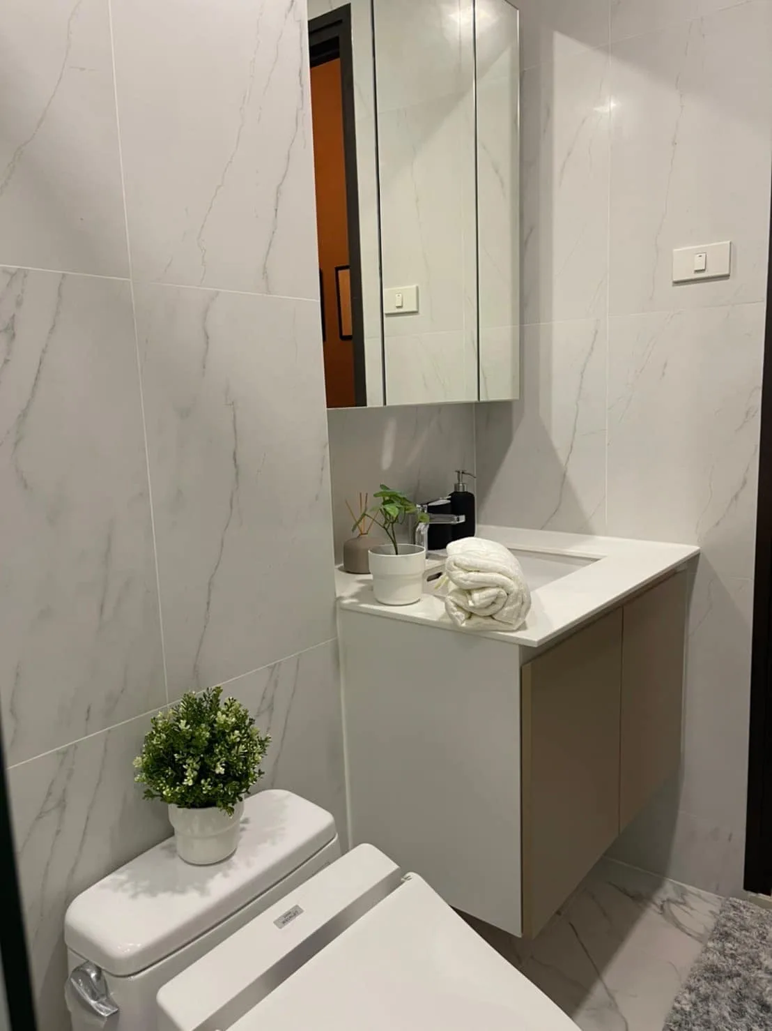 Property photos for Chewathai Residence Asoke