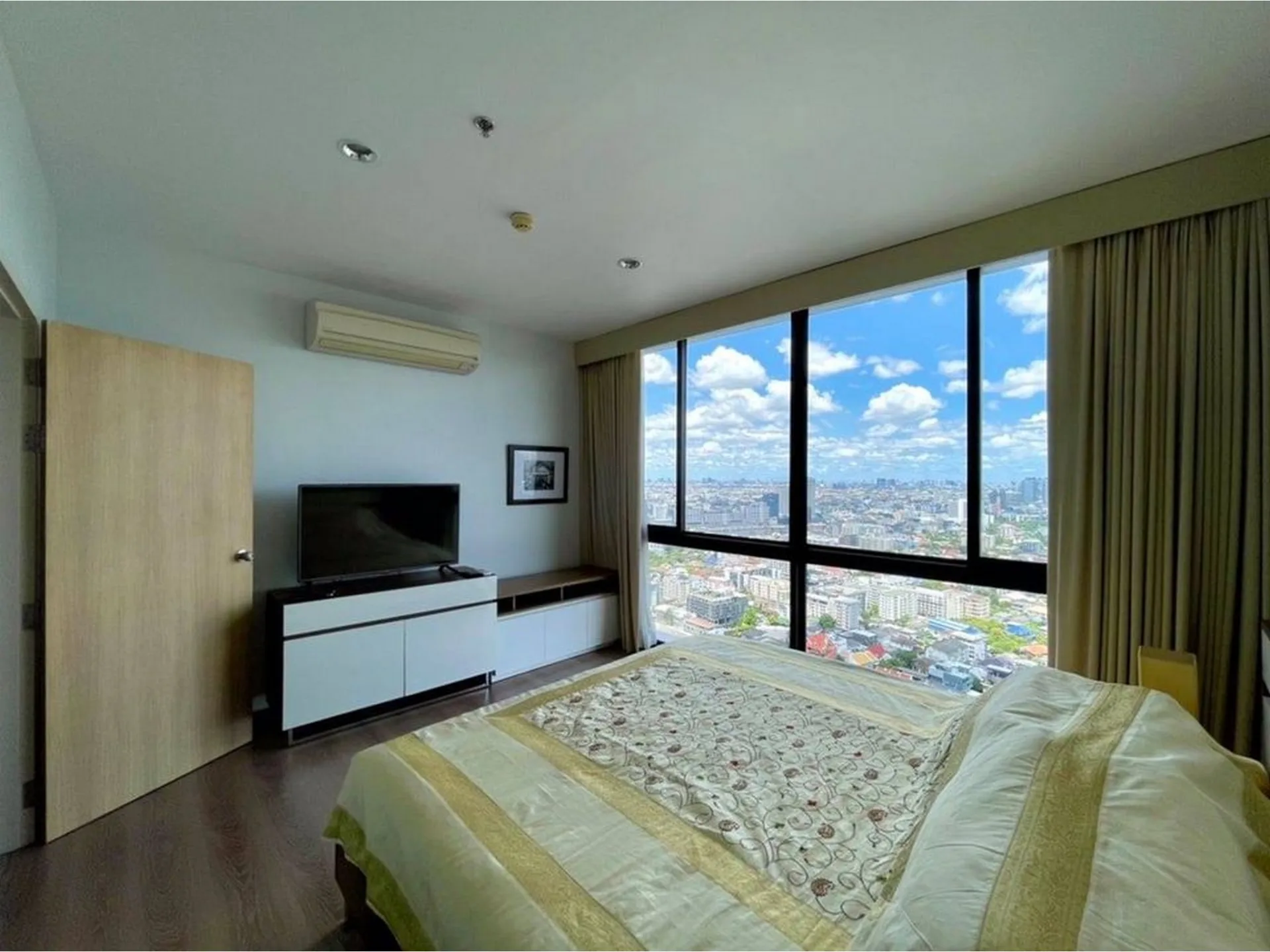 Property photos for The Issara Ladprao
