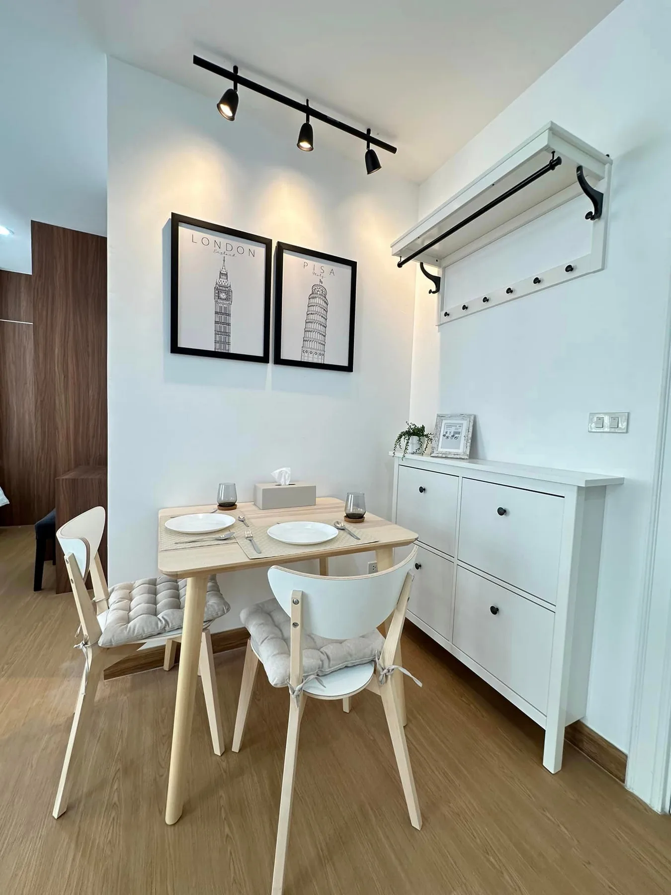 Property photos for 6th Avenue Sukhumvit 15